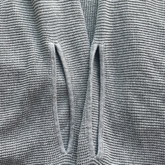 Lululemon o/s poncho grey knit - Picture 6 of 7